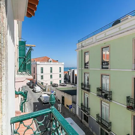 Moderno Em Bairro Tipico Lisboeta Apartament Lizbona