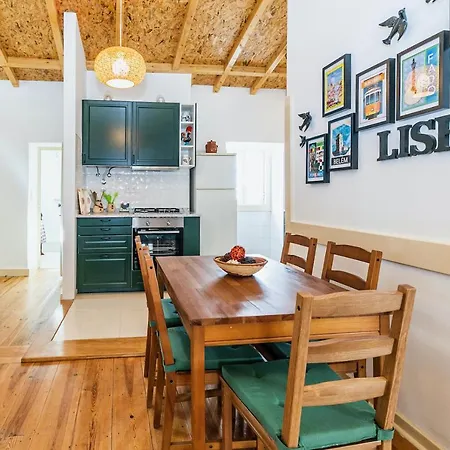 Moderno Em Bairro Tipico Lisboeta Apartament *