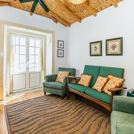 Apartamento Moderno Em Bairro Típico Lisboeta *