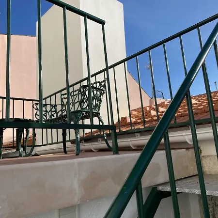 Apartamento Moderno Em Bairro Típico Lisboeta