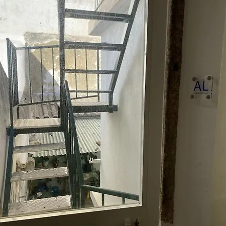 Apartamento Moderno Em Bairro Típico Lisboeta