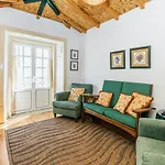 Appartamento Moderno Em Bairro Tipico Lisboeta *