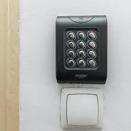 Moderno Em Bairro Tipico Lisboeta 리스본